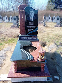 Пам'ятник з граніту на могилу ціна Івано-Франківськ