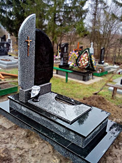 Пам'ятник на цвинтар з граніту  Івано-Франківськ