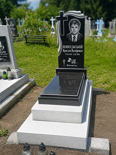 Пам'ятник з крошки Пам'ятник з крошки купити Івано-Франківськ
